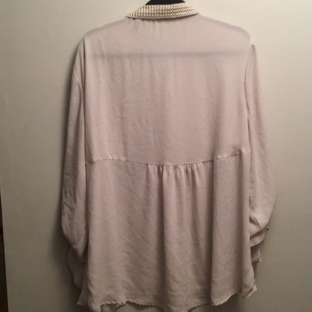 🍂🍁Cream Collared Top Plus - Picture 4 of 4